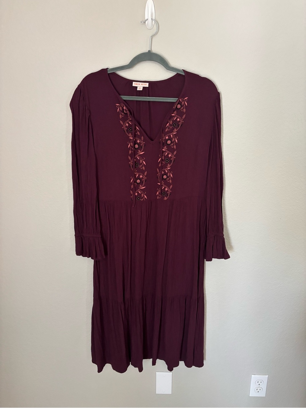 Knox Rose Burgundy Long-Sleeve Embroidered Tie-Neck Dress - M - Picture 2 of 3
